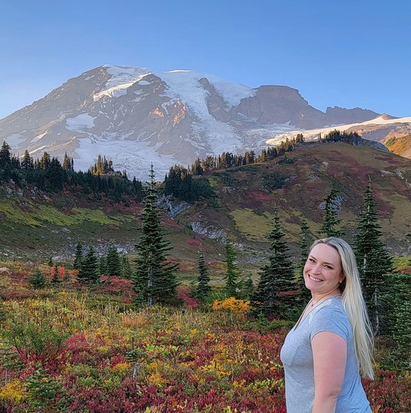 Meet your Posher, Kendra - Picture 1 of 1